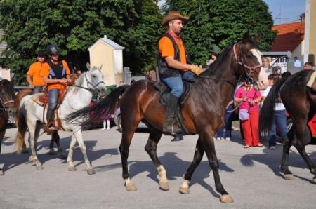 KNOBLEHARJEVO 2011 - Pohod Knobleharjeve konjenice 8